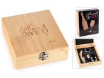 Cutie din lemn cu 4 accesorii somelier pentru vin