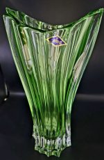 Vaza plantica verde din cristal de BOHEMIA